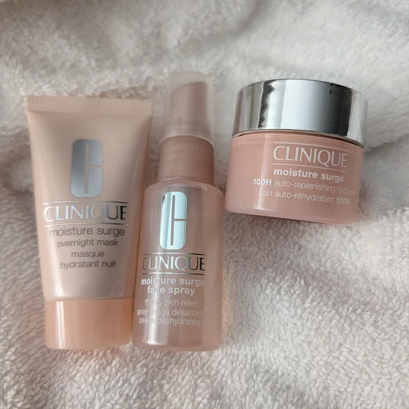 Clinique Moisture Surge Set - Peach Tones - Picture 2 of 3
